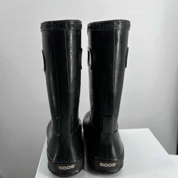 BOGS Solid Rain Boots Youth Size 2 - Picture 4 of 6
